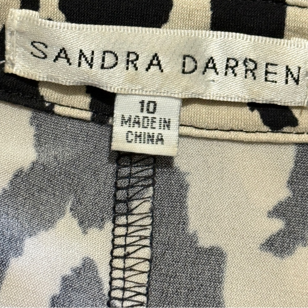 Sandra Darren Black and Cream Animal Print Shift Dress. Sz 10. - Picture 8 of 9